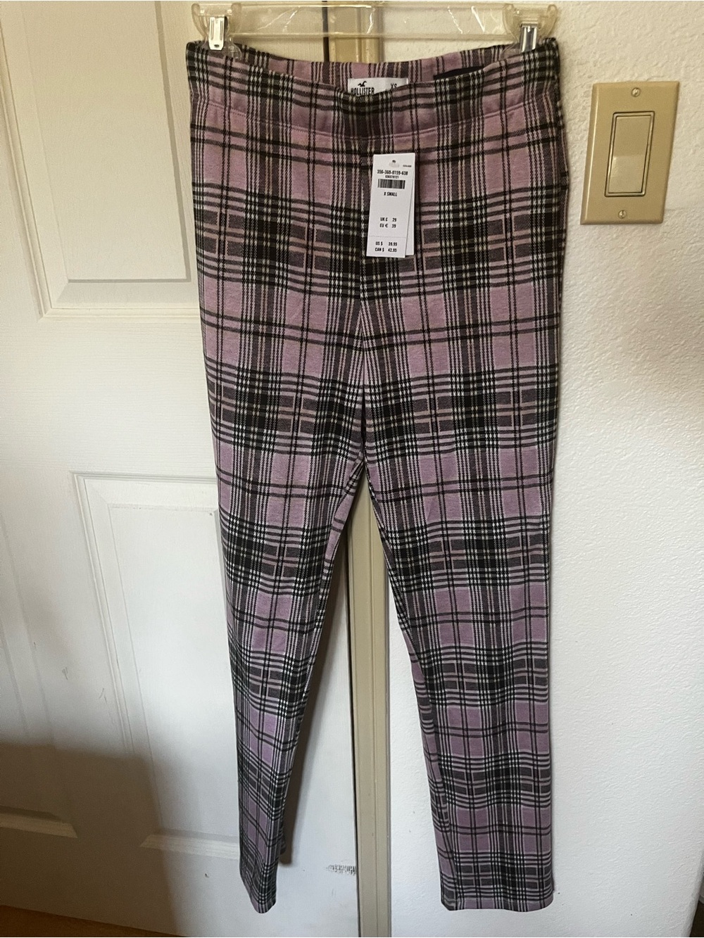 NWT Women’s Plaid Pink & Black Stretch Pants